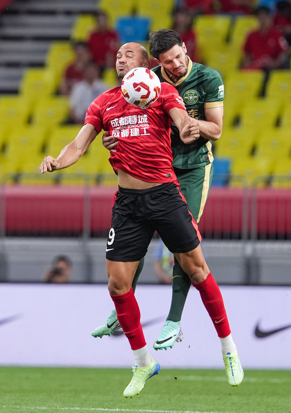 他在边路的 他在边路的